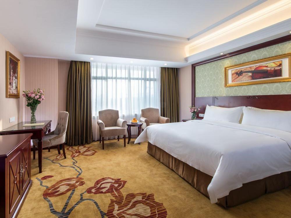 Vienna Hotel Guangzhou Jinshazhou Фошань Экстерьер фото