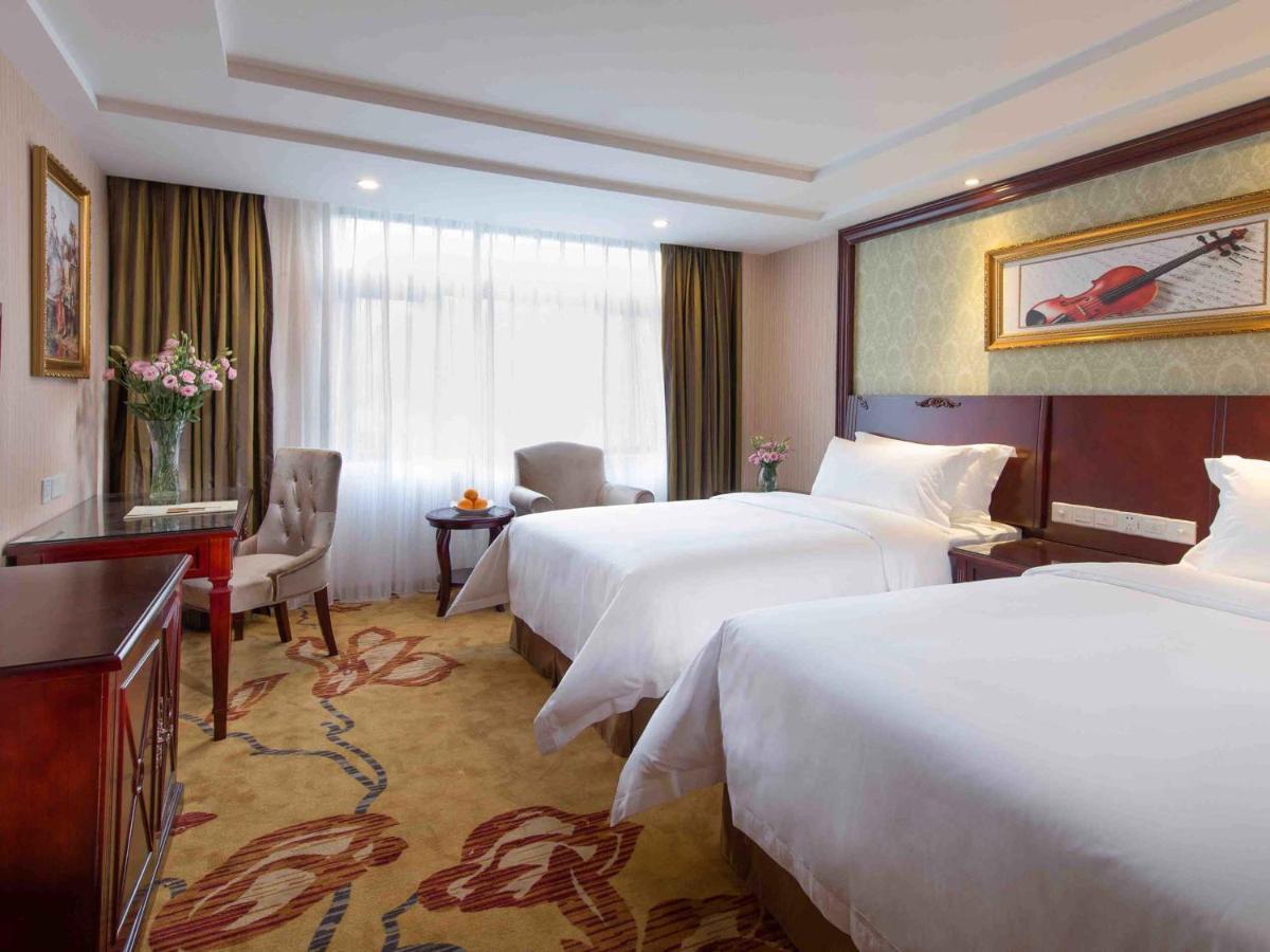 Vienna Hotel Guangzhou Jinshazhou Фошань Экстерьер фото