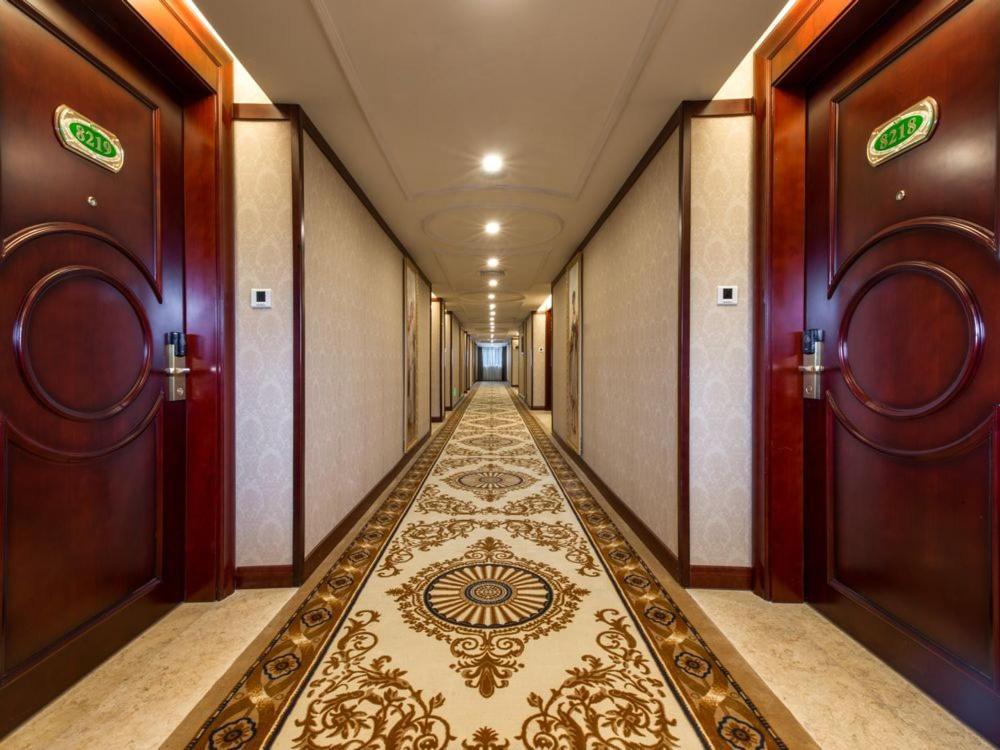 Vienna Hotel Guangzhou Jinshazhou Фошань Экстерьер фото